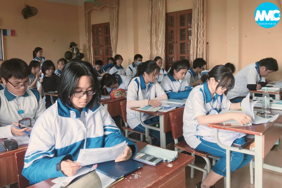 Đổi mới hình thức thi cuối kỳ, học sinh Chuyên Nguyễn Trãi liệu có lo lắng?