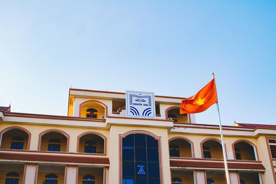 Chuyển biến trong giáo dục và đào tạo ở trường THPT chuyên Nguyễn Trãi