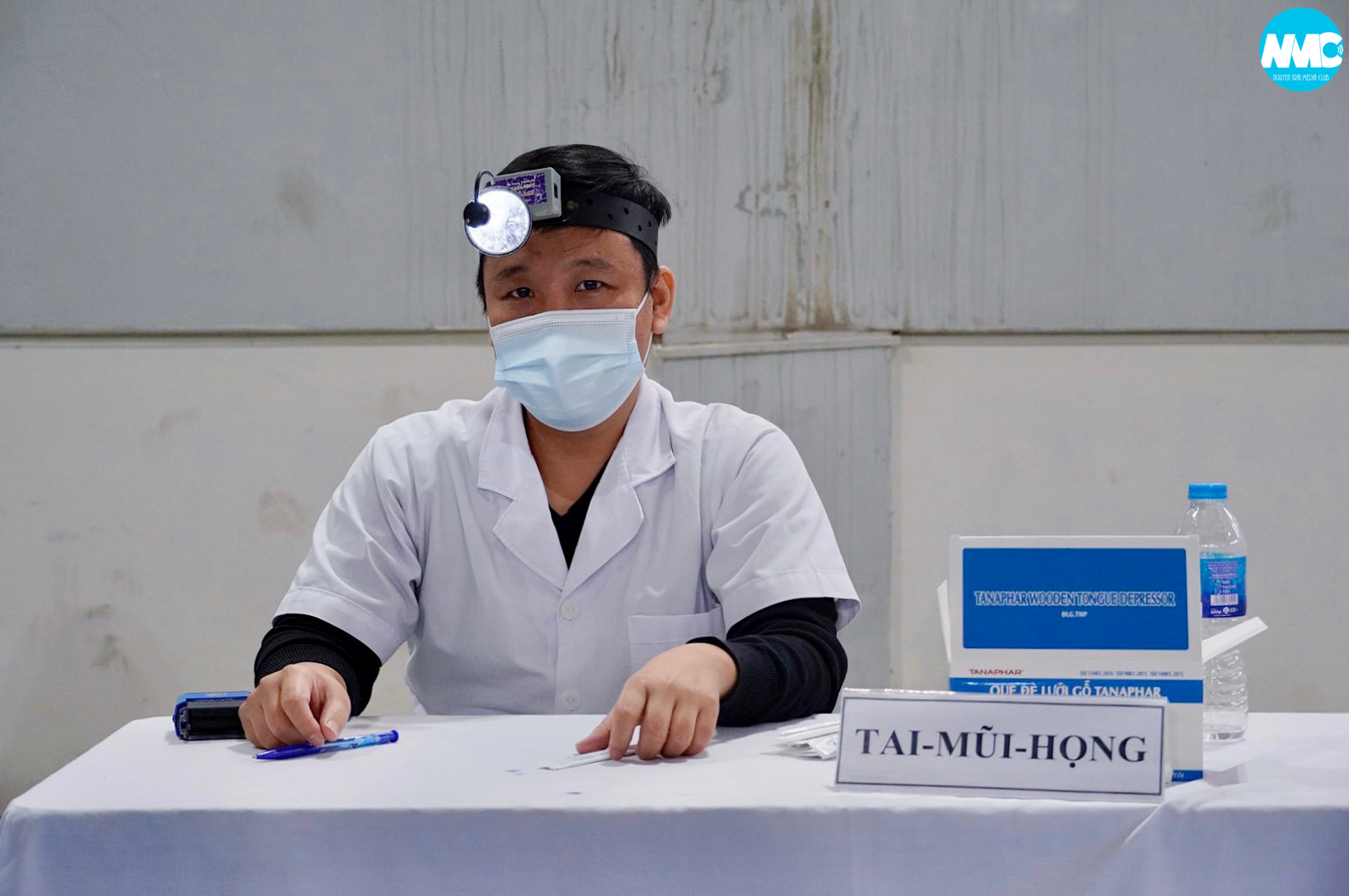 Khám sức khoẻ định kỳ cho học sinh của trường THPT chuyên Nguyễn Trãi