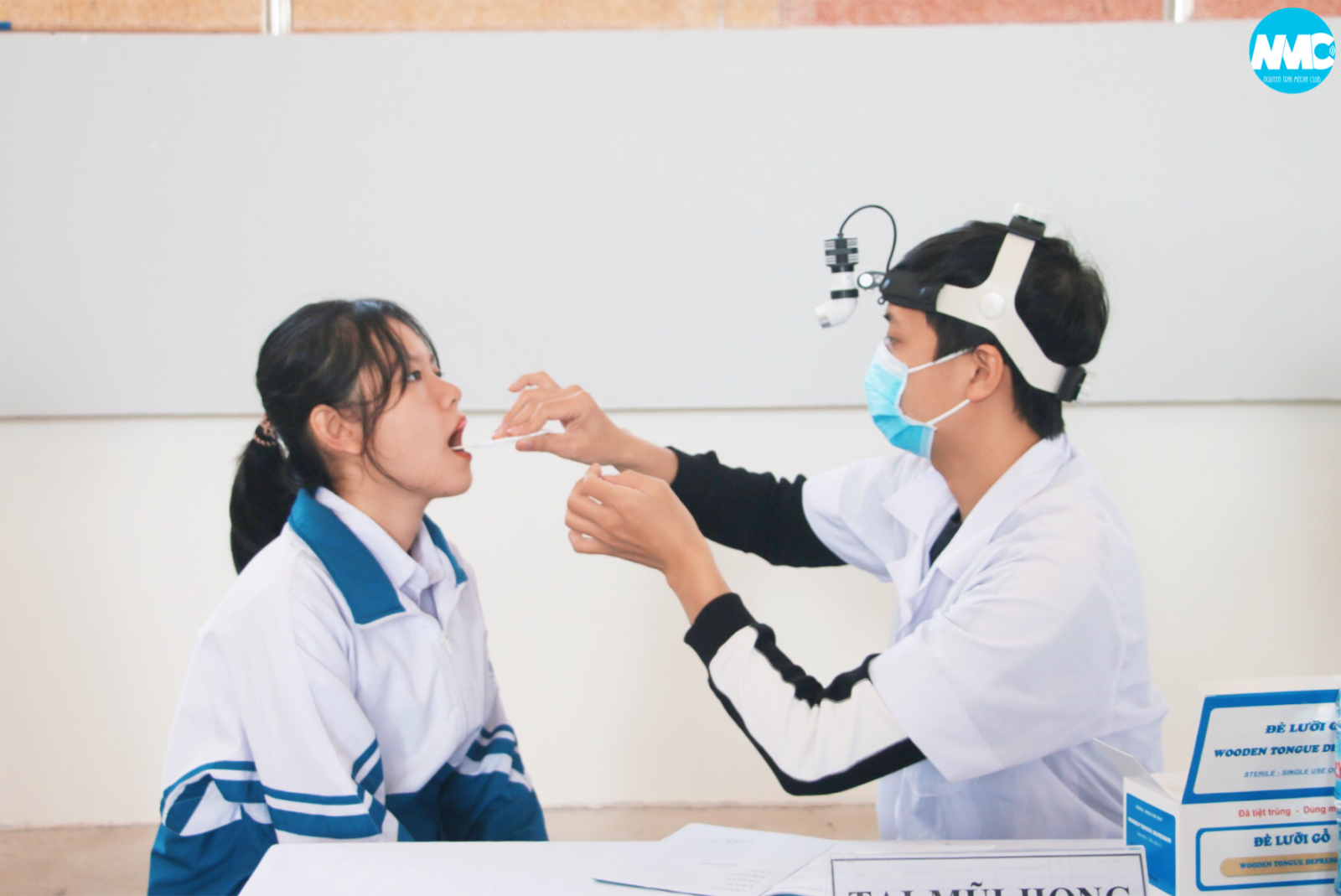 Buổi khám sức khoẻ định kỳ của THPT Chuyên Nguyễn Trãi trong năm học 2020-2021