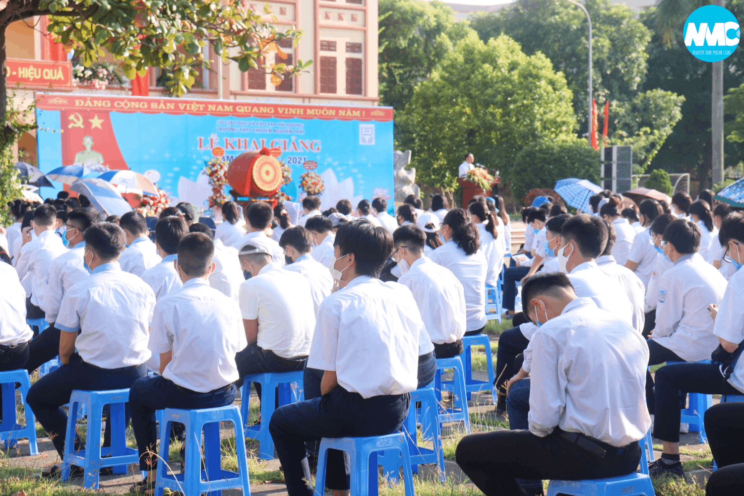 Không khí nhộn nhịp trong buổi Lễ khai giảng năm học 2020-2021 trường THPT Chuyên Nguyễn Trãi